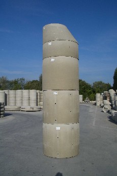 Schachtbrunnen mit Sickerringen eine Schachtbrunnen gemauert aus Sickerringen