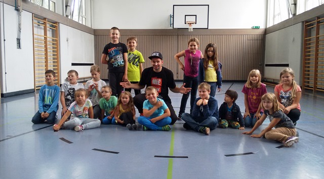 Gruppenfoto derjenigen Kinder, die am KiBeLA-Angebot 2017 teilnahmen