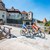 Radfahrer auf der Burghauser Burg