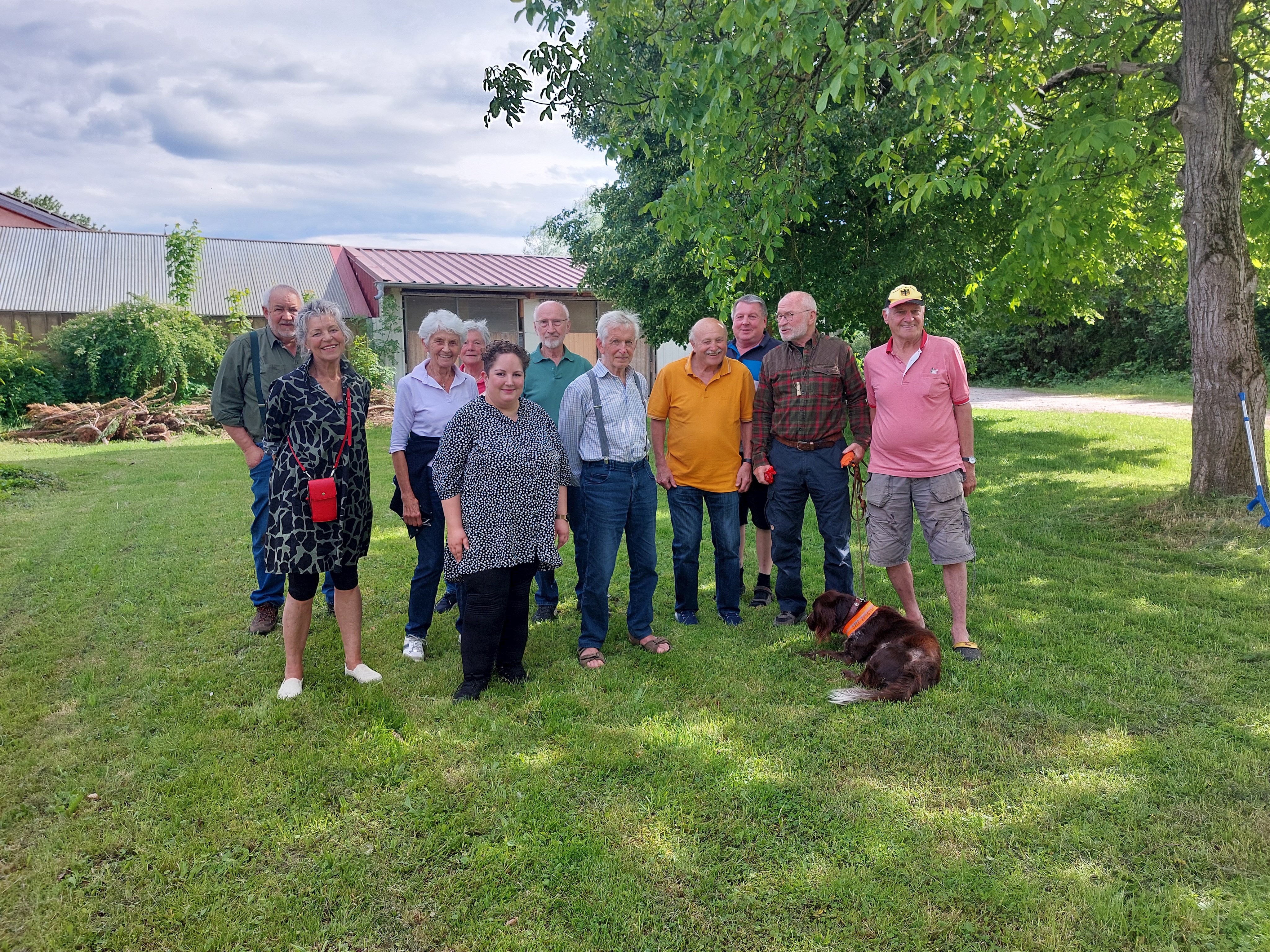 Ehrenamtliche besuchen die Lernwerkstatt Natur in Klugham 